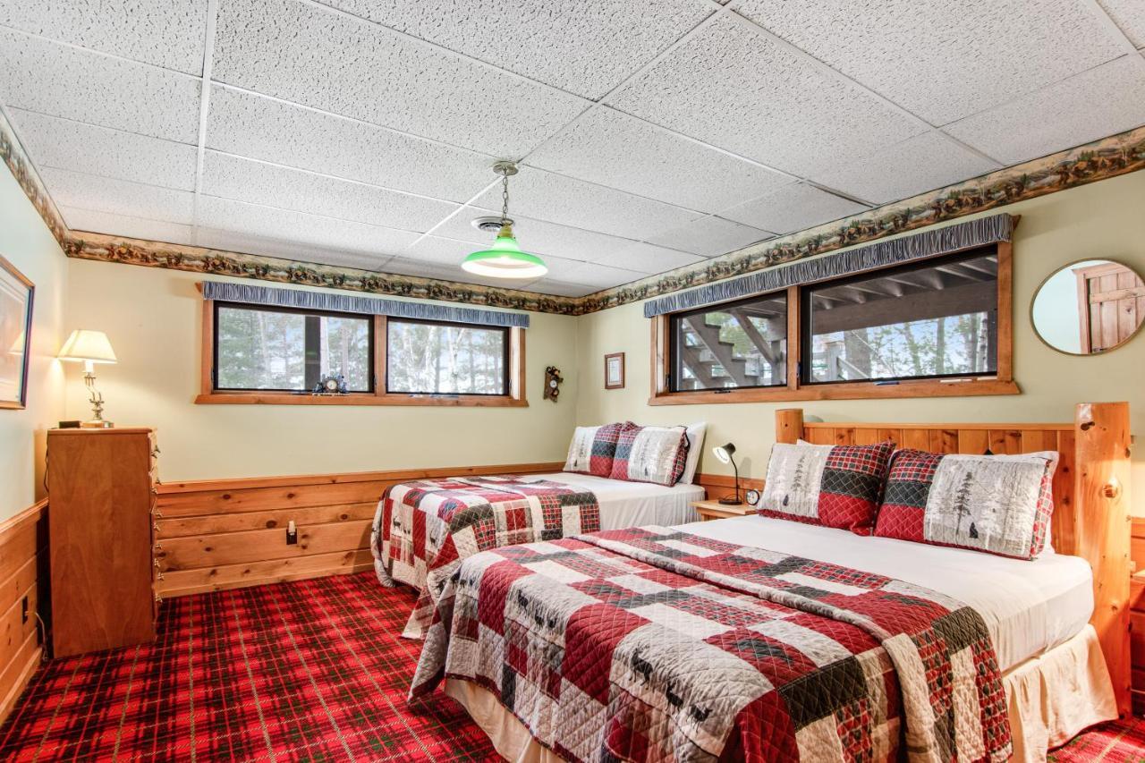 Sailor'S Point Lodge Ийгъл Ривър Екстериор снимка